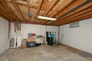 5323 Francesca Street NE, Louisville, OH 44641 - Photo 46