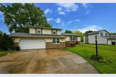 5323 Francesca Street NE, Louisville, OH 44641 - Photo 2