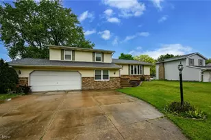 5323 Francesca Street NE, Louisville, OH 44641 - Photo 2