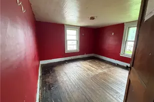 235 Iddings Ave SE, Warren, OH 44483 - Photo 8