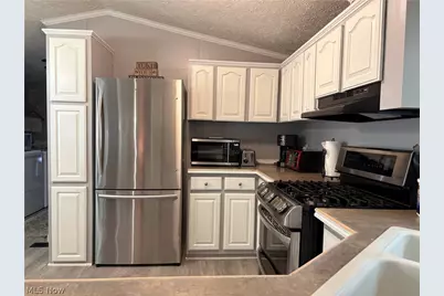 195 Spruce Lane, Mentor, OH 44060 - Photo 8