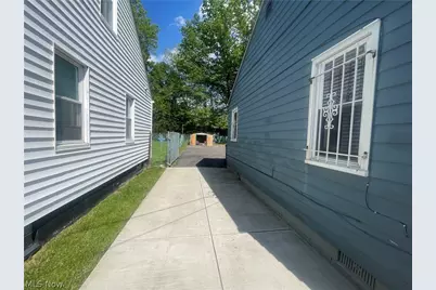 4423 E 141st Street, Loveland, OH 44128 - Photo 2