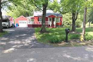 7489 Van Ness Ave, Hubbard, OH 44425 - Photo 2