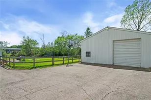 19740 Benbow Rd, Strongsville, OH 44136 - Photo 48