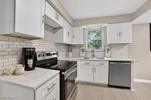 1540 S Belvoir Blvd, South Euclid, OH 44121 - Photo 14
