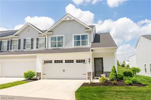 1362 Maple Grove Ln, Uniontown, OH 44685 - Photo 2