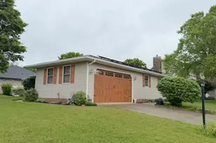 1481 3rd St SE, New Philadelphia, OH 44663 - Photo 2