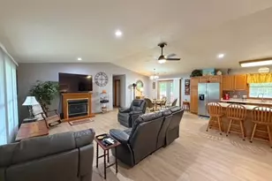 1481 3rd St SE, New Philadelphia, OH 44663 - Photo 4