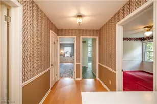 8045 Deerpath Dr, Youngstown, OH 44512 - Photo 24