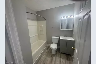 9710 Easton Avenue, Loveland, OH 44104 - Photo 8