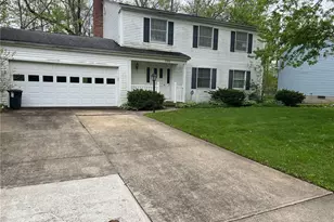196 Chatham Dr, Aurora, OH 44202 - Photo 2