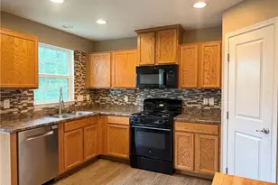 2250 Dorchester Dr, Kent, OH 44240 - Photo 12