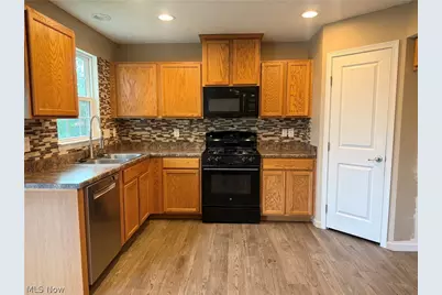 2250 Dorchester Drive, Kent, OH 44240 - Photo 14