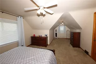 217 Oregon Ave, Weirton, WV 26062 - Photo 16
