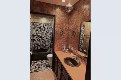 851 Wallwood Drive, Akron, OH 44321 - Photo 22