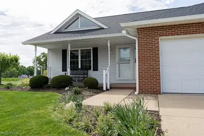 2765 Doral Circle SE, Massillon, OH 44646 - Photo 2