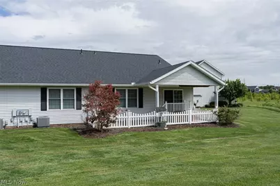2765 Doral Circle SE, Massillon, OH 44646 - Photo 8
