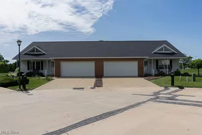 2765 Doral Circle SE, Massillon, OH 44646 - Photo 4