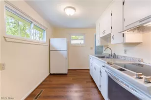 1721 Broad Ave NW, Canton, OH 44708 - Photo 12