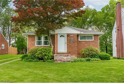 1721 Broad Avenue NW, Canton, OH 44708 - Photo 1