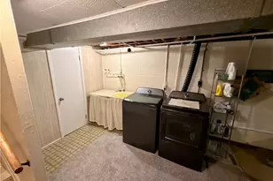 1700 Winchester Dr, Parma, OH 44134 - Photo 20