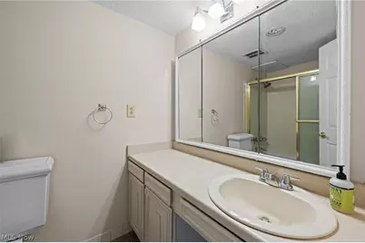 12500 Edgewater Drive #1106, Oakwood, OH 44107 - Photo 16