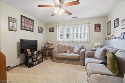 3955 Dunbar Street, Austintown, OH 44515 - Photo 12
