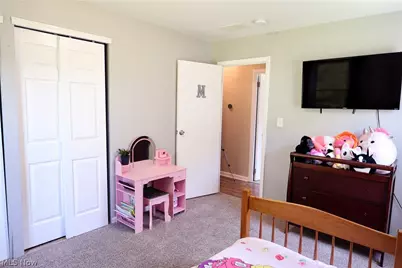 556 Keys Drive, Elyria, OH 44035 - Photo 6