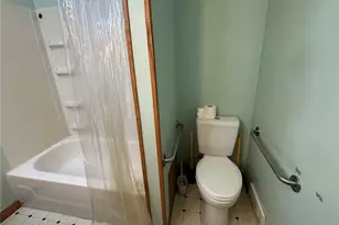 2160 Ingersoll Dr, Akron, OH 44320 - Photo 24