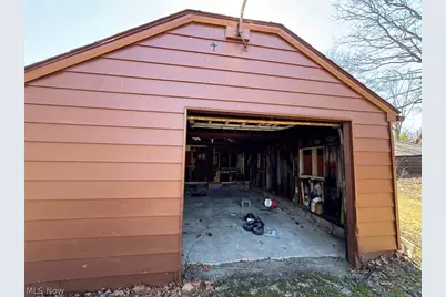 2160 Ingersoll Drive, Akron, OH 44320 - Photo 8