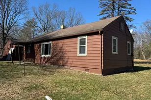 2160 Ingersoll Dr, Akron, OH 44320 - Photo 2