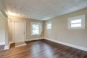 931 Lovers Ln, Akron, OH 44306 - Photo 8