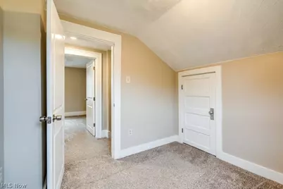 931 Lovers Lane, Akron, OH 44306 - Photo 22