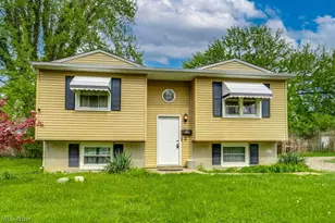 371 Washington Cir, Oberlin, OH 44074 - Photo 2