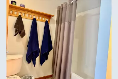 207 Polaris, Dover, OH 44622 - Photo 18