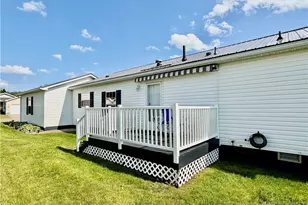 207 Polaris, Dover, OH 44622 - Photo 4