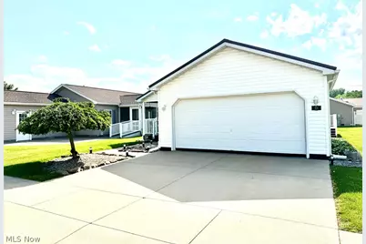 207 Polaris, Dover, OH 44622 - Photo 2