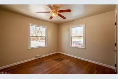 2134 Estabrook Avenue NW, Warren, OH 44485 - Photo 10