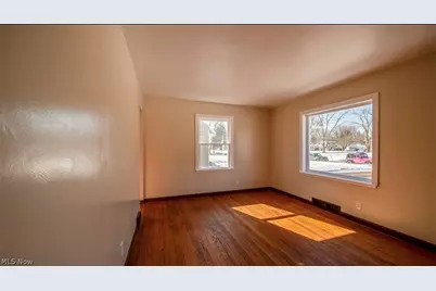 2134 Estabrook Avenue NW, Warren, OH 44485 - Photo 8