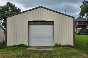 327 N 2nd St, Coshocton, OH 43812 - Photo 2