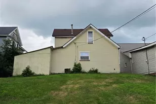 327 N 2nd St, Coshocton, OH 43812 - Photo 22
