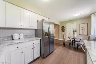 34429 Beachpark Dr, Eastlake, OH 44095 - Photo 18