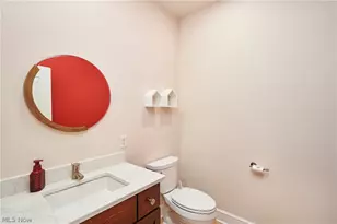 929 Hidden Valley Dr, Wadsworth, OH 44281 - Photo 24