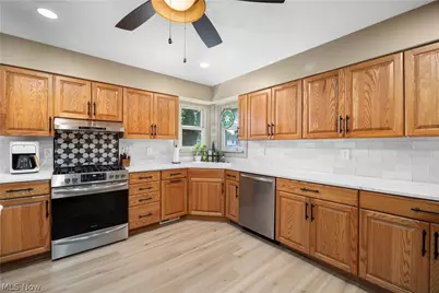 835 Columbia Drive, Amherst, OH 44001 - Photo 20