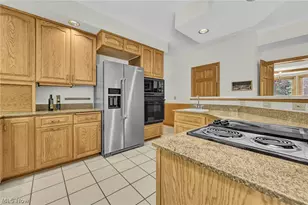 9155 Woods Way Dr, Kirtland, OH 44094 - Photo 14