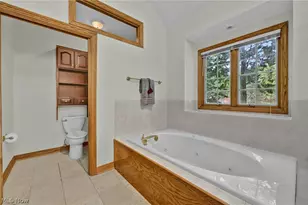 9155 Woods Way Dr, Kirtland, OH 44094 - Photo 22