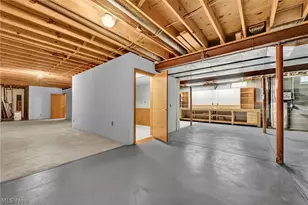 9155 Woods Way Dr, Kirtland, OH 44094 - Photo 38