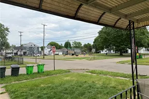 1033 Orchard St, Coshocton, OH 43812 - Photo 4