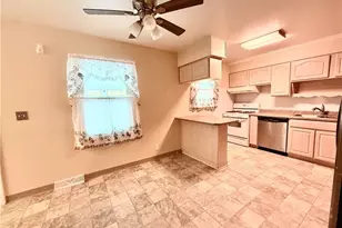 831 Kimberly Cir, Oberlin, OH 44074 - Photo 4