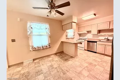 831 Kimberly Circle, Oberlin, OH 44074 - Photo 4